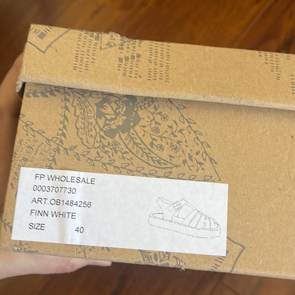 Finn Fisherman Platform Sandals - Picture 9 of 9